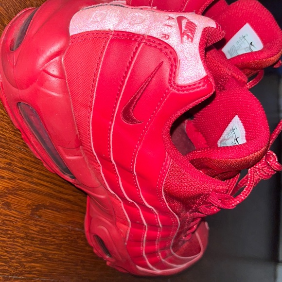 Triple Red Air Max 95s - Picture 4 of 6